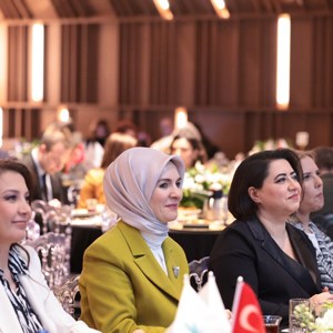 Aile ve Sosyal Hizmetler Bakanımız Mahinur Özdemir Göktaş, "Güçlü Türkiye'nin Güçlü Kadınları Zirvesi"nde Konuştu: - fotoğraf 2