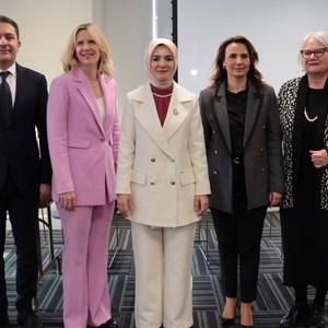 Bakanımız Mahinur Özdemir Göktaş: “Kadının Güçlenmesi Strateji Belgesi ve Eylem Planı ile kadınların değişen iş gücü piyasasına tam, eşit ve etkin katılımını artıracağız" - fotoğraf 3
