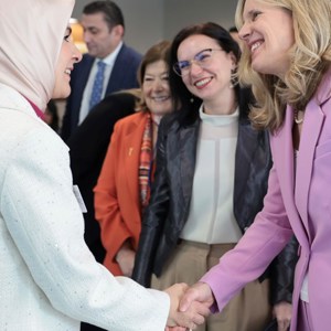 Bakanımız Mahinur Özdemir Göktaş: “Kadının Güçlenmesi Strateji Belgesi ve Eylem Planı ile kadınların değişen iş gücü piyasasına tam, eşit ve etkin katılımını artıracağız" - fotoğraf 4