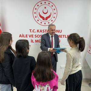 Derslerinde Başarı Gösteren Çocuklarımıza Ödüller Verildi - fotoğraf 1