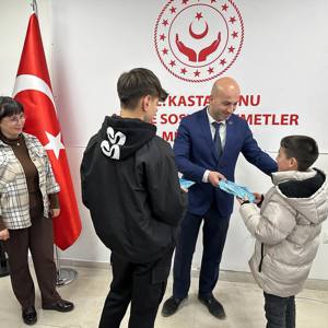 Derslerinde Başarı Gösteren Çocuklarımıza Ödüller Verildi - fotoğraf 5