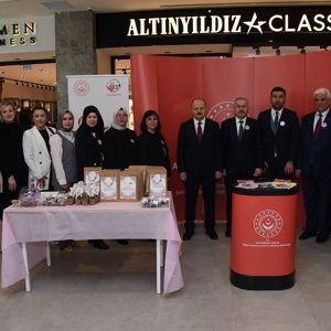 Valimiz Sayın Meftun Dallı Standımızı Ziyaret Etti - fotoğraf 1