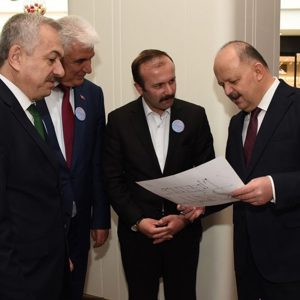 Valimiz Sayın Meftun Dallı Standımızı Ziyaret Etti - fotoğraf 2