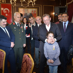 Şehit Aileleri, Gaziler ve Aileleri Onuruna İftar Yemeği Düzenlendi - fotoğraf 1
