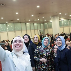 Bakanımız Mahinur Özdemir Göktaş Bursa'da Kadın Kooperatiflerinin Temsilcileriyle Buluştu - fotoğraf 2