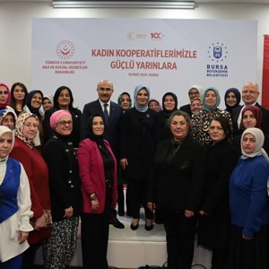 Bakanımız Mahinur Özdemir Göktaş Bursa'da Kadın Kooperatiflerinin Temsilcileriyle Buluştu - fotoğraf 3