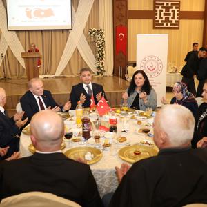 18 Mart Şehitleri Anma Günü Ve Çanakkale Deniz Zaferinin 109. Yılında Şehit Ailelerimiz, Gazilerimiz Ve Aileleri Onuruna İftar Programı Düzenlendi. - fotoğraf 2