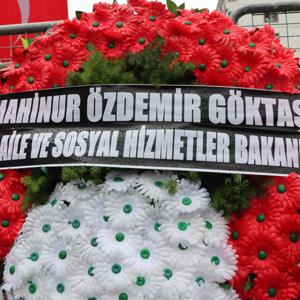  Cumhurbaşkanı Yrd. Sn. Cevdet YILMAZ, Sn. Valimiz Ahmet Hamdi USTA, Mv. Sn. Feyzi Berdibek , Sn. Zeki Korkutata, İl Müdürümüz Abdulbari AKSOY, Şehit Tabip Teğmen Hulusi Elçi'nin cenaze törenine katıldılar. - fotoğraf 6