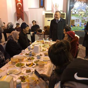 #SED hizmetinden yararlanan ailelerimizle iftarda bir aradayız. - fotoğraf 2