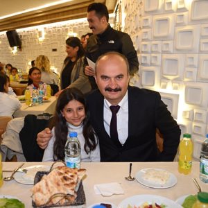 Sosyal Hizmet Modellerinden Yararlanan Ailelerimizle, #İftar Da Biraraya Geldi. - fotoğraf 2