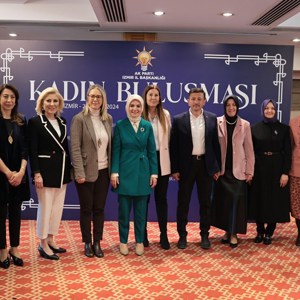 Aile ve Sosyal Hizmetler Bakanımız Mahinur Özdemir Göktaş İzmir’de "Kadın Buluşması"nda Konuştu: - fotoğraf 1