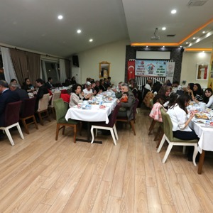 Koruyucu Ailelerimizle iftar yemeğinde bir araya geldik. - fotoğraf 5