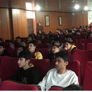 Şiddet Önleme ve İzleme Merkezi Müdürümüz Deniz Esmer Batman Anadolu Lisesi öğrencilerine şiddetle mücadele farkındalık arttırıcı eğitim vermiştir. - fotoğraf 1