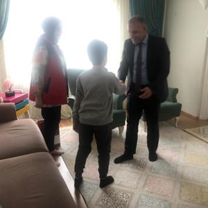Mübarek Ramazan-ı şerif ayı vesilesiyle #SED hizmetinden faydalanan ailelerimizi İl Müdürümüz ile birlikte ziyaret ettik. - fotoğraf 1