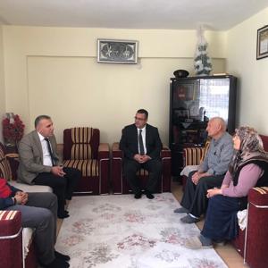 Aziz Şehitlerimizin bizlere emaneti kıymetli ailelerini İl Müdürümüz ile birlikte ziyaret ettik. - fotoğraf 1