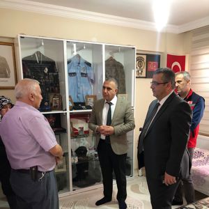 Aziz Şehitlerimizin bizlere emaneti kıymetli ailelerini İl Müdürümüz ile birlikte ziyaret ettik. - fotoğraf 3