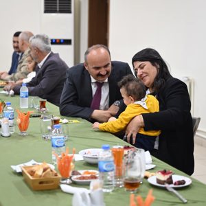 Koruyucu Ailelerimizle  İftarda Bir Araya Geldik - fotoğraf 4