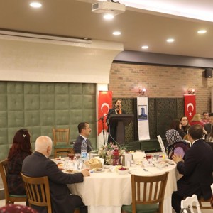 Bakan Yardımcımız Sayın Sevim SAYIM MADAK ve Valimiz Sayın İlhami AKTAŞ, İftar Programında Özel Bireyler Ve Fedakâr Aileleri Biraya Geldiler. - fotoğraf 3