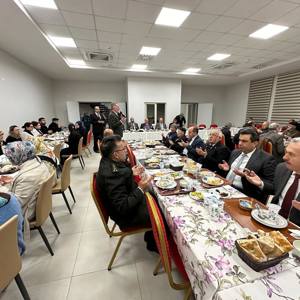 Güldal Akşit Huzurevimizde İftar Programı Düzenlendi - fotoğraf 5
