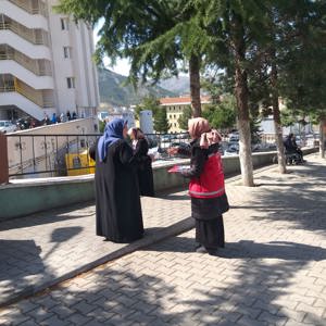  #ÇocukHakları ve #Çocukİşçiliği ile ilgili rehberlik yapılarak broşür dağıtımı gerçekleştirdik. - fotoğraf 3