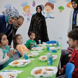 Bakanımız Göktaş, Bursa'da Huzurevi ve Alzaymır Hizmet Birimi ile “Aile Destek Merkezi ve Ana Kucağı"nın Açılışlarını Gerçekleştirdi - fotoğraf 3