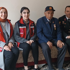 Şehitlerimizin Kıymetli Aileleri ve Kahraman Gazilerimize Ziyaret - fotoğraf 5