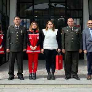 Şehitlerimizin Kıymetli Aileleri ve Kahraman Gazilerimize Ziyaret - fotoğraf 1