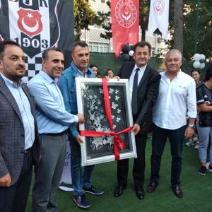 Beşiktaş Kulüp Başkanı Fikret ORMAN,Mersin Çocuk Evleri Sitesi 'nde Kalan Çocuklarımızla Buluştu - fotoğraf 3