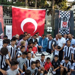Beşiktaş Kulüp Başkanı Fikret ORMAN,Mersin Çocuk Evleri Sitesi 'nde Kalan Çocuklarımızla Buluştu - fotoğraf 1