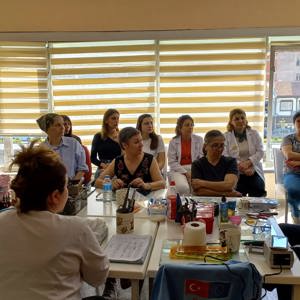#KültürEvi kursiyerlerine yönelik "Kadına Yönelik Şiddetle Mücadele, #KADES ve #ALO183 hattı" konularında eğitim verildi. - fotoğraf 2