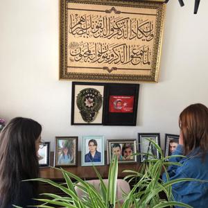 #AmasyaÇocukHaklarıİlKomite üyesi #çocuklarımız #PolisHaftası vesilesiyle Şehidimiz Başkomiser Hüseyin HATİPOĞLU'NUN kıymetli ailesini ve #Şehitliği ziyaret etti. - fotoğraf 3