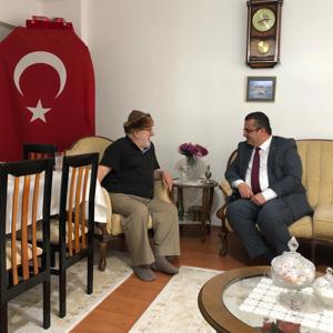 #RamazanBayramı vesilesiyle Devletimizin bekâsı uğruna canını feda eden Aziz Şehidimiz Yüzbaşı Alper KALEM'İN bizlere emaneti kıymetli ailelesi ile bayramlaştık. - fotoğraf 1