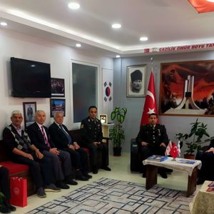 Şehit Yakınları ve Gazi Derneklerine Bayram Ziyareti  - fotoğraf 2