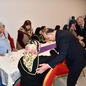 Valimiz Meftun Dallı'dan Huzurevimize Bayram Ziyareti - fotoğraf 1