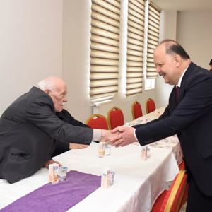 Valimiz Meftun Dallı'dan Huzurevimize Bayram Ziyareti - fotoğraf 4