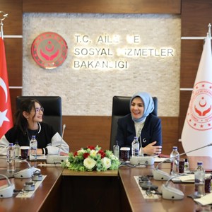 Aile ve Sosyal Hizmetler Bakanımız Göktaş, koltuğunu şehit kızı Elif Naz’a devretti - fotoğraf 5