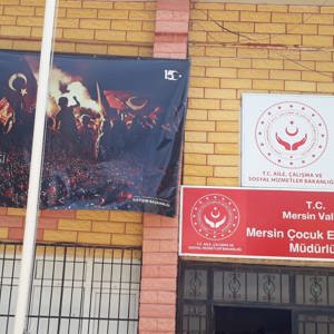 ''15 TEMMUZ DEMOKRASİ VE MİLLİ BİRLİK GÜNÜ'' SEBEBİYLE TÜM KURULUŞLARIMIZ AFİŞLERLE DONATILDI - fotoğraf 3