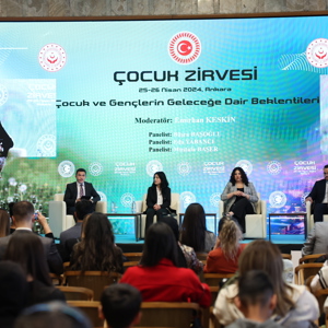 Türkiye Büyük Millet Meclisi Himayelerinde ilki düzenlenen Geleceğin Dünyasında Çocuk ve Çocukluk temasıyla Çocuk Zirvesi gerçekleştirildi. - fotoğraf 2