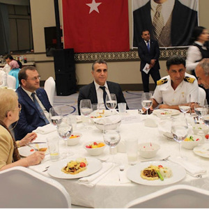 15 Temmuz Vesilesiyle Düzenlenen Programda Şehitlerimizin Aileleri ve Gazilerimizle Bir Araya Geldik - fotoğraf 8