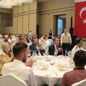 15 Temmuz Vesilesiyle Düzenlenen Programda Şehitlerimizin Aileleri ve Gazilerimizle Bir Araya Geldik - fotoğraf 2