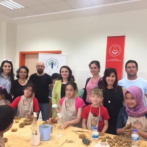 Sosyal Uyum ve Okul Destek Projeleri Kapsamındaki Çocuklarımıza Yönelik Seramik Atölye Çalışması Gerçekleştirildi - fotoğraf 1