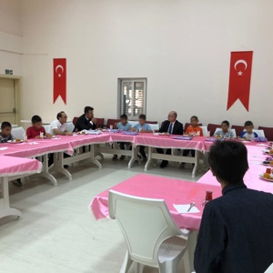 Bozüyük Kaymakamı Hasan YAMAN, Kuruluşumuzda Kalan Çocuklarımızı Ziyaret Etti - fotoğraf 1