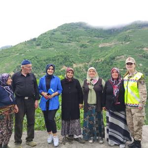"KADINA ŞİDDETİ DURDURMAK İÇİN: ŞÖNİM VE JANDARMA İŞ BİRLİĞİNDE TOPLUMU BİLİNÇLENDİRİYORUZ! - fotoğraf 3