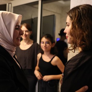 Aile ve Sosyal Hizmetler Bakanımız Göktaş'tan şehit kızına sürpriz ziyaret - fotoğraf 4