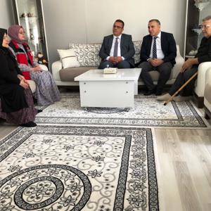 Anneler Günü vesilesiyle Devletimizin bekâsı uğruna canını feda eden Aziz Şehidimiz Piyade Uzman Onbaşı Ferhat ERDİN'İN bizlere emaneti kıymetli ailesini ziyaret ettik. - fotoğraf 2