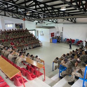 Uzman Jandarma Komando Kursiyerlere Kadına Yönelik Şiddet ve Erken Yaşta ve Zorla Evliliklerle Mücadele Eğitimi  - fotoğraf 3