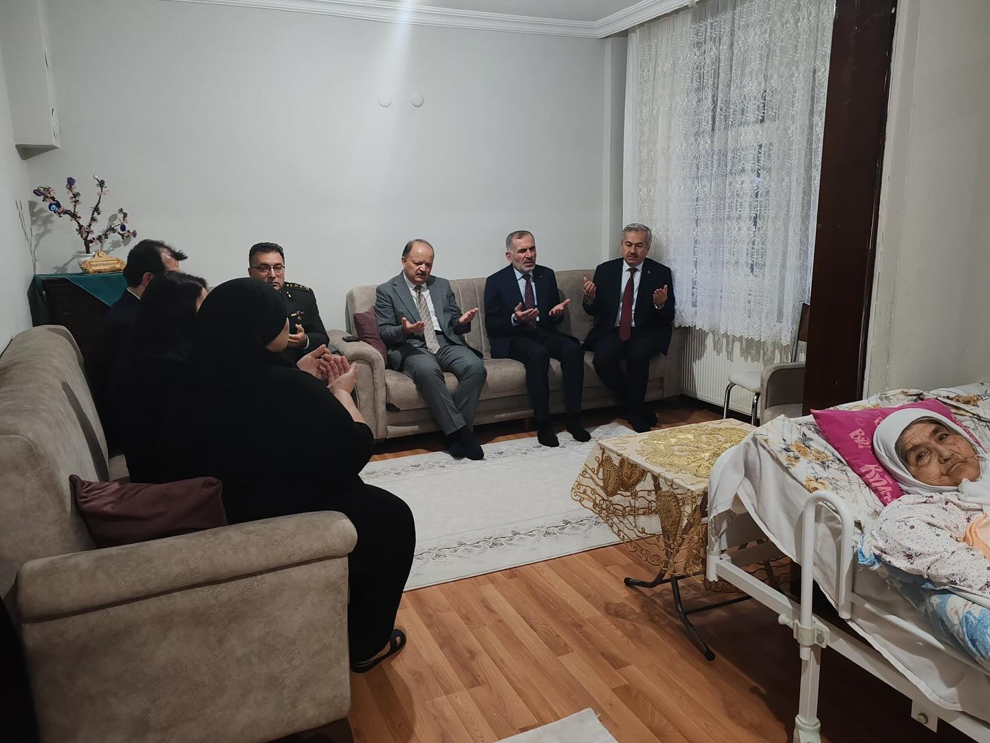 Aziz Şehidimiz Satı Yanaşoğlu’nun Kıymetli Annesine Ziyaret