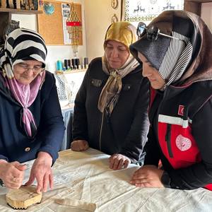 Aziz Şehitlerimizin Kıymetleri Anneleri ve Eşleri için Anneler Günü Etkinliği Düzenlendi - fotoğraf 6