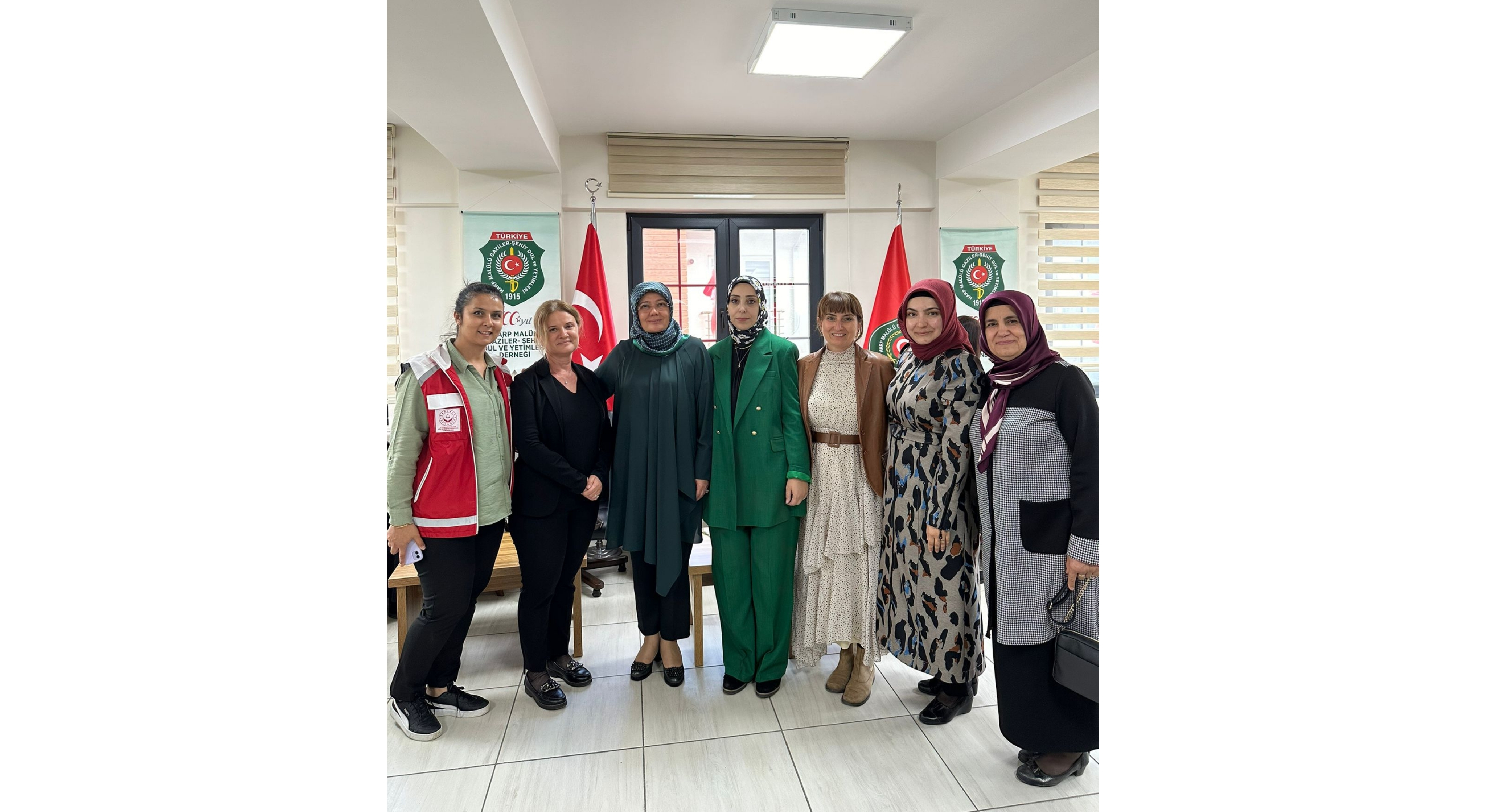 ŞEHİT ANNELERİNİN ANNELER GÜNÜ'NÜ KUTLADIK