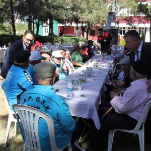 1 Ekim Dunya Yaslilar Gunu Etkinlikleri Kapsaminda Program Duzenlendi - fotoğraf 5